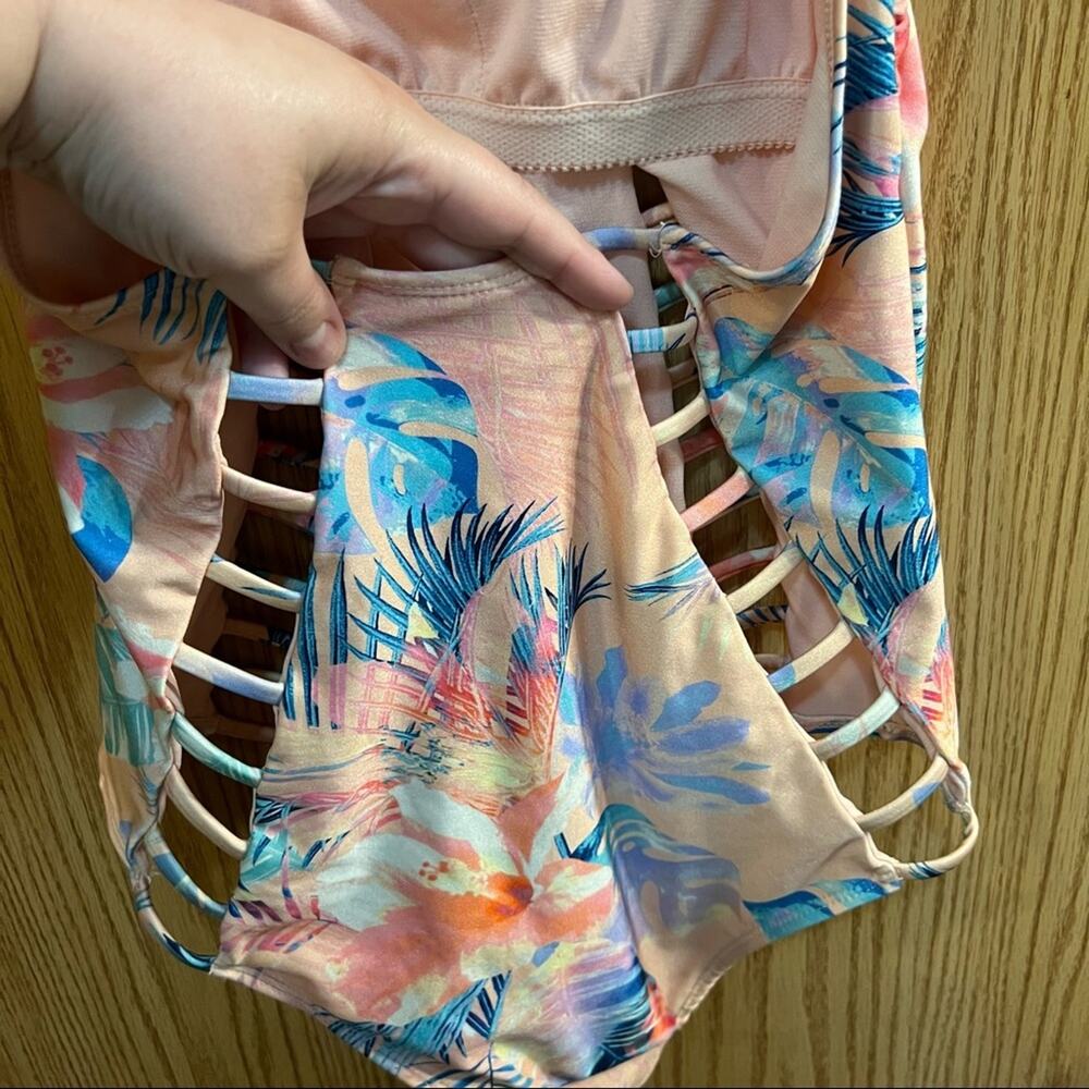 No Boundaries Juniors One Piece Tropical Swimsuit Size Medium 7 - 9 Halter Top - Picture 16 of 16